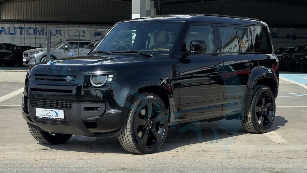 Land Rover Defender 110 P400 X Dynamic HSE 2026 Santorini Black Tan Page 2