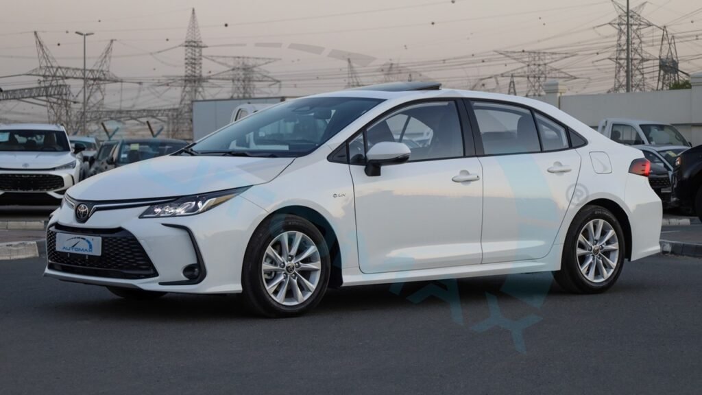Toyota Corolla 2025 White Page 2